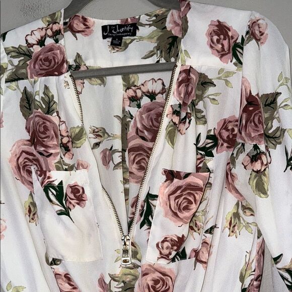 J for Justify Pink and White Blouse with Zip  Front and Notched Collar - Picture 8 of 12